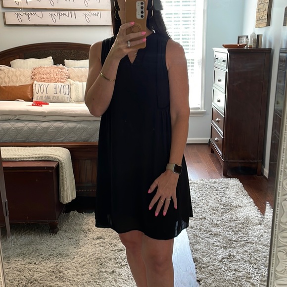 Old Navy Dresses & Skirts - Old Navy Classic Sleeveless Little Black Dress - Size S